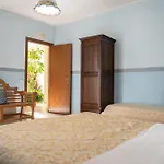 B&B Iris Bed & Breakfast
