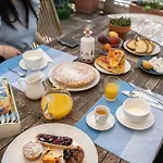 B&B Iris Bed & Breakfast