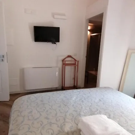 B&B Iris 3*