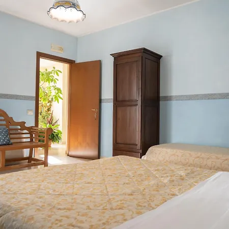 B&B Iris Bed & Breakfast