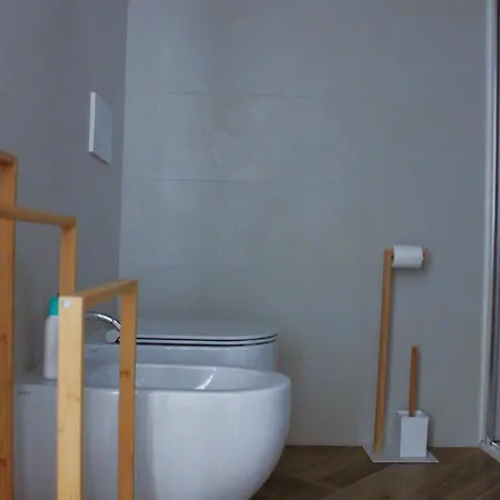 Iris Nocleg ze śniadaniem 3*